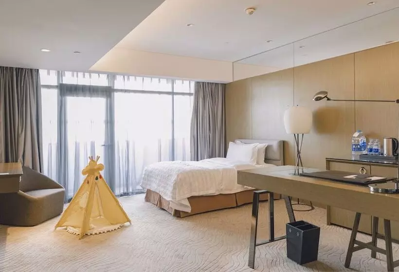 Fotos del hotel Le Meridien Qingdao West Coast Resort:  2