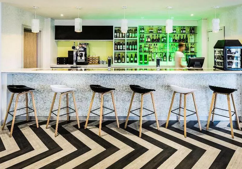 Fotos del hotel Ibis Styles London Heathrow:  4