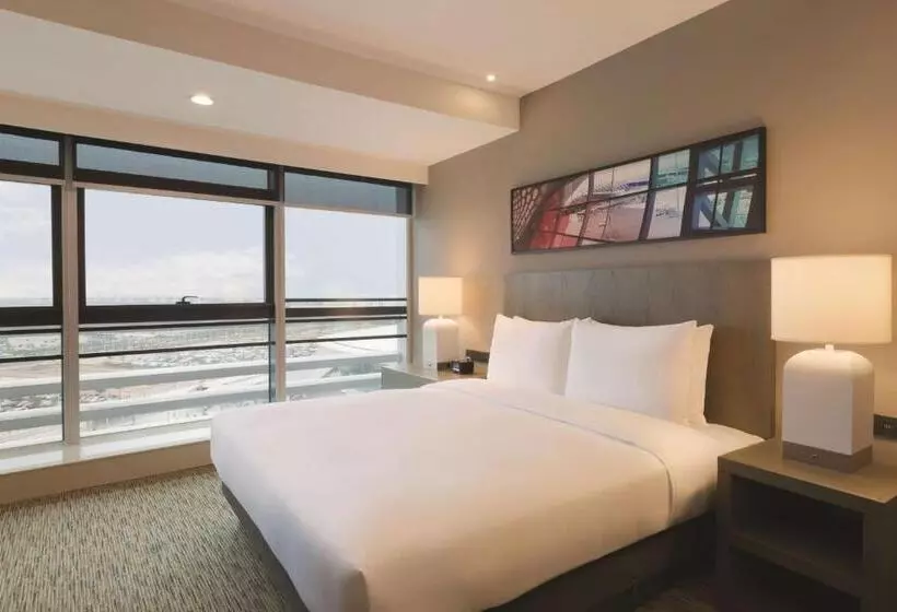Hyatt House Shenzhen Airport