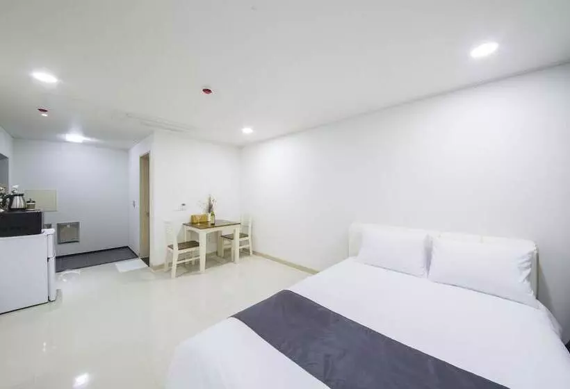 Fotos del hotel J Raum:  9