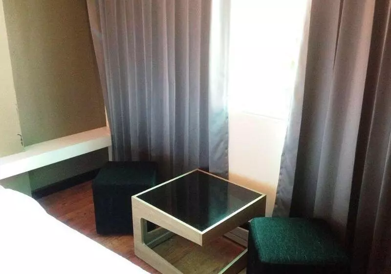 Fotos del hotel New Travel Lodge:  10
