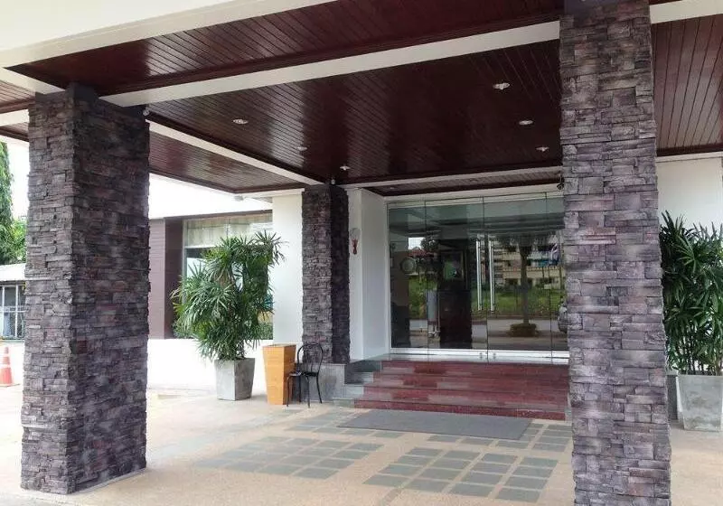 Fotos del hotel New Travel Lodge:  8