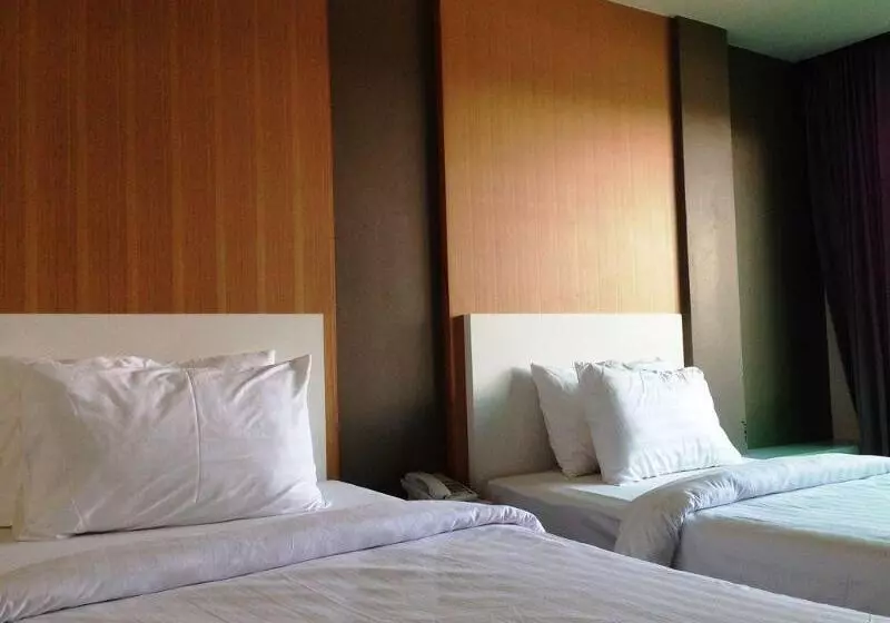 Fotos del hotel New Travel Lodge:  2