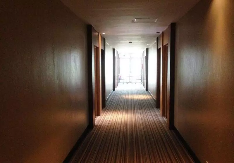 Fotos del hotel New Travel Lodge:  11