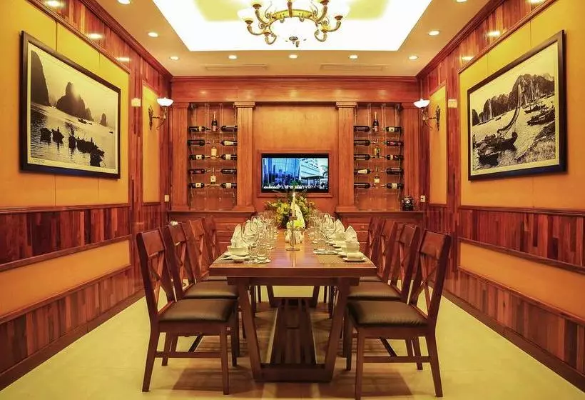 Fotos del hotel Halong Palace:  8