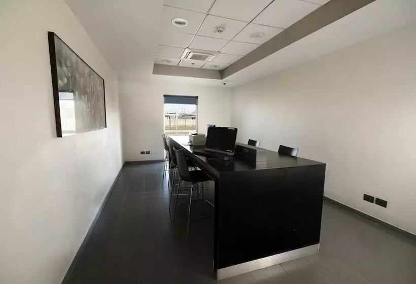 Fotos del hotel City Express Santiago Aeropuerto:  24