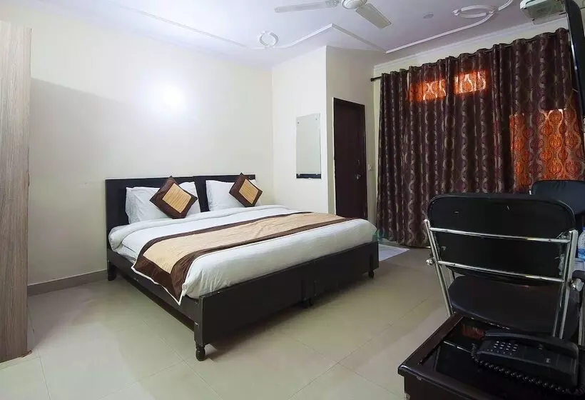Fotos del hotel Charan Pahari:  11