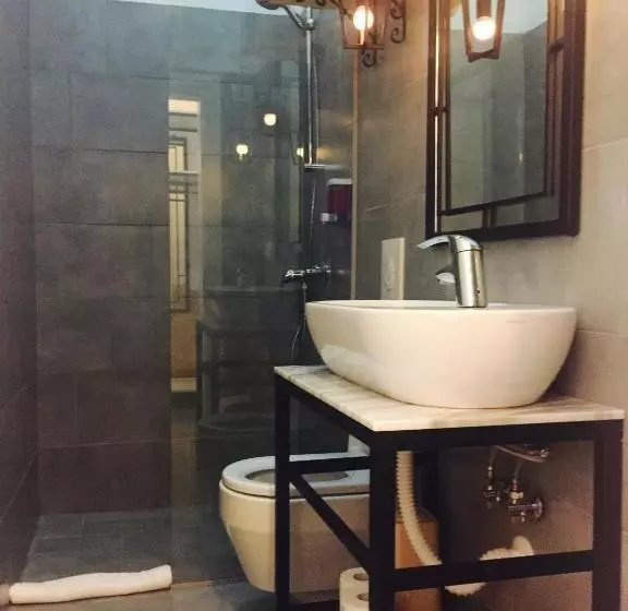 Fotos del hotel Antigone:  5