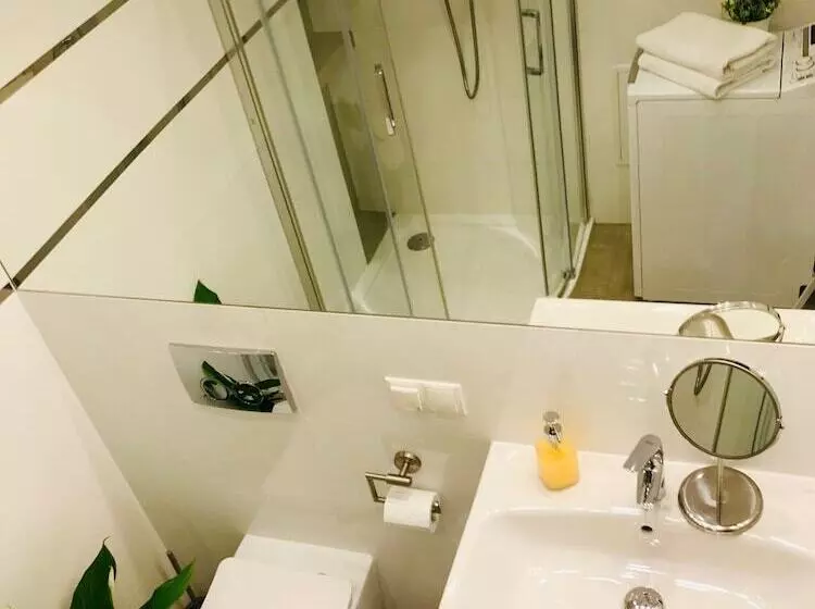 Fotos del hotel Voyage City Apartments:  6