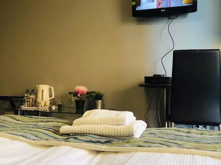 Fotos del hotel Voyage City Apartments:  7