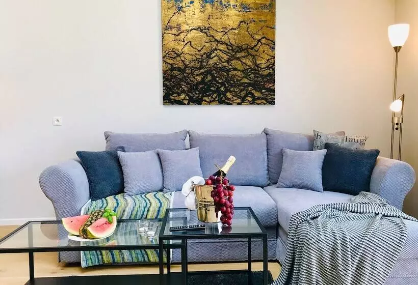 Fotos del hotel Voyage City Apartments:  2
