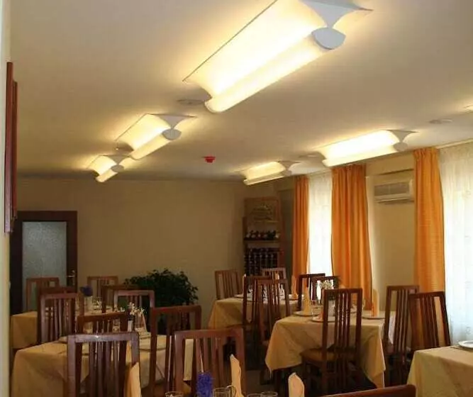 Fotos del hotel Baneasa Parc:  10