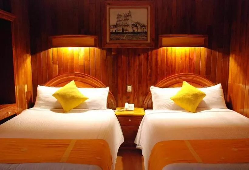 Nuestras Raíces Hotel – Museo – Restaurante