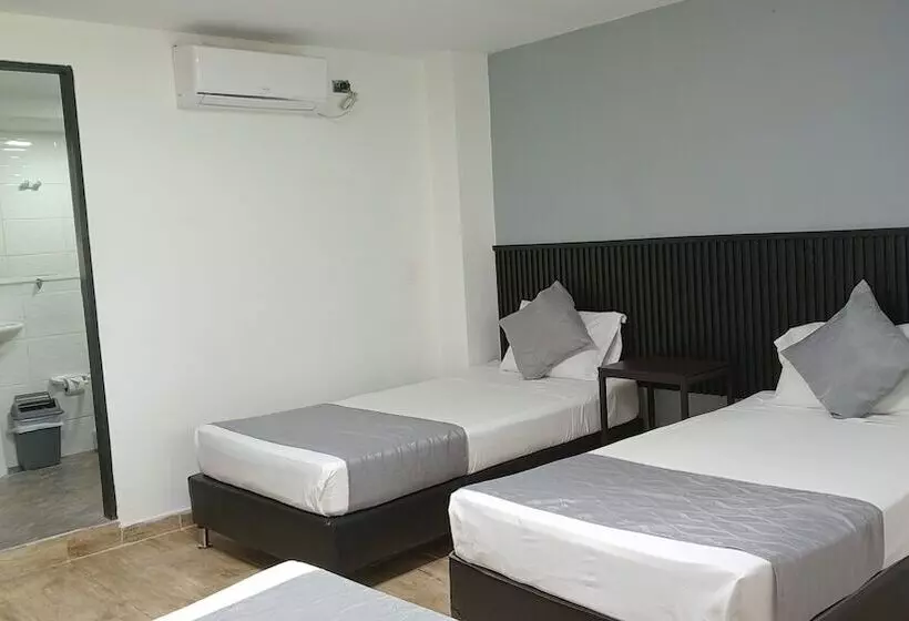 Fotos del hotel Palmas Del Estadio:  2