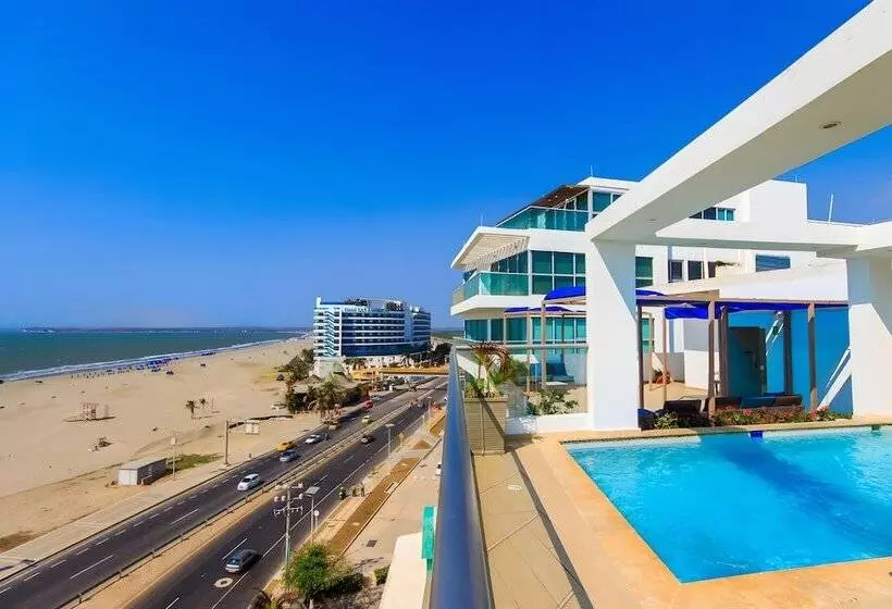 Summer Frente Al Mar