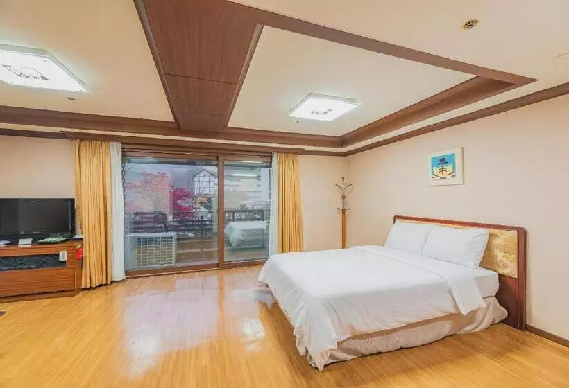Fotos del hotel Osaek Greenyard:  8