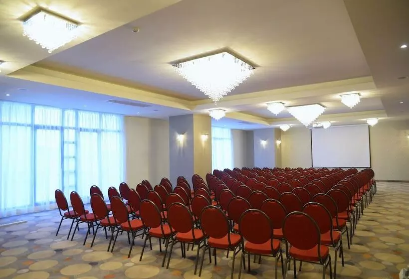Fotos del hotel Ramada By Wyndham Constanta:  11