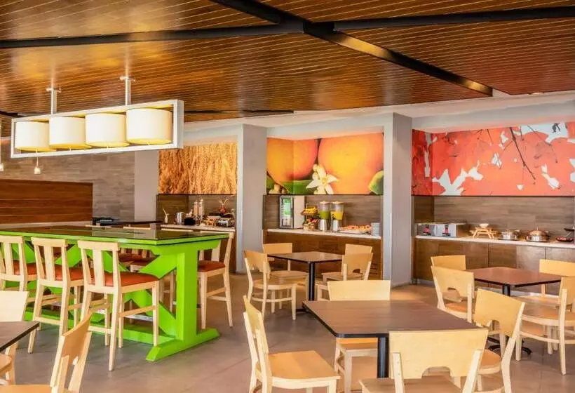 Fotos del hotel Fairfield Inn & Suites By Marriott Mexico City Vallejo:  12