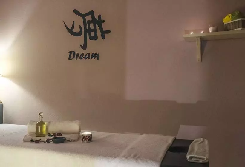 Fotos del hotel Lotus Inn:  2