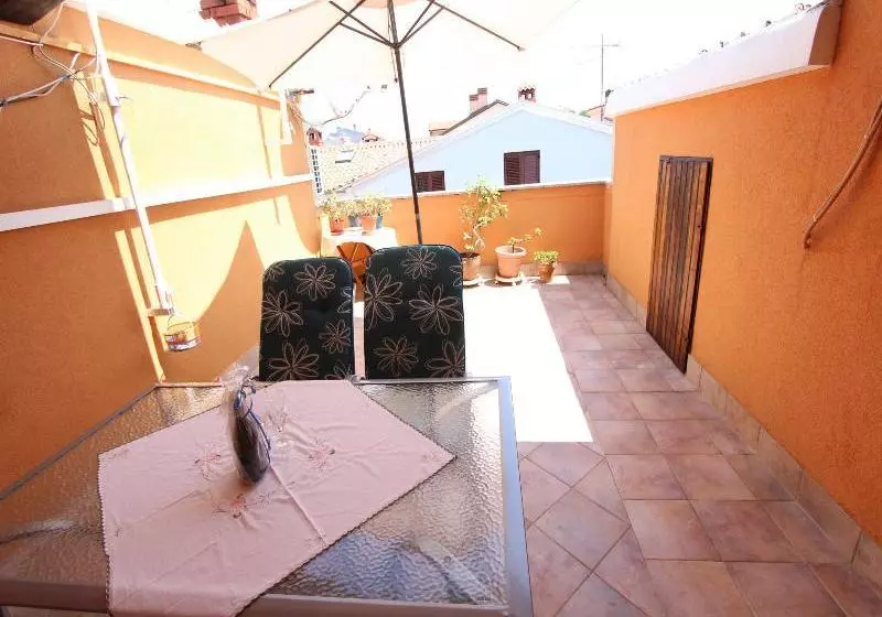 Fotos del hotel Apartments Marika:  2