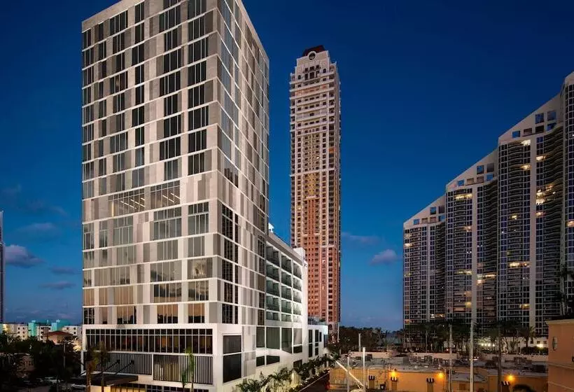 Fotos del hotel Residence Inn Miami Sunny Isles Beach:  22