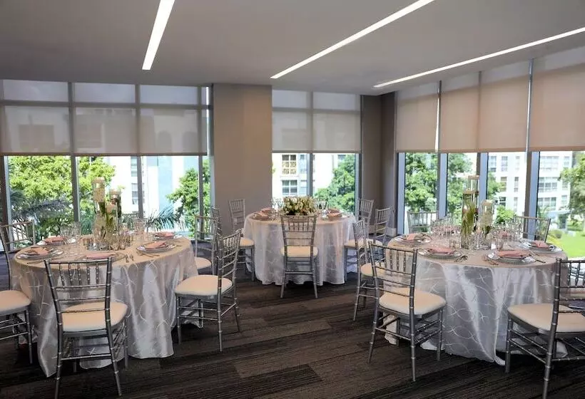 Fotos del hotel Residence Inn Miami Sunny Isles Beach:  24