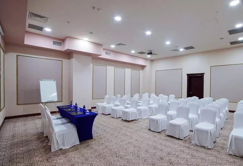 Fotos del hotel Wyndham Batumi:  8