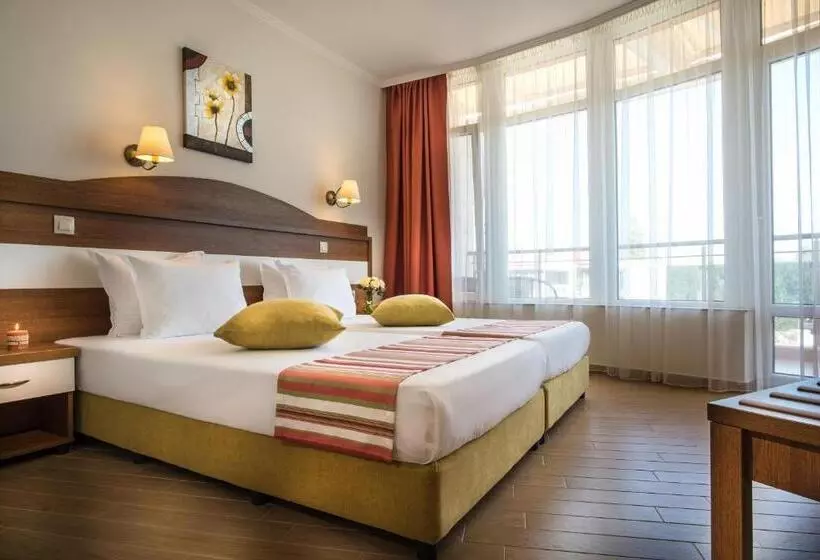 Fotos del hotel Miramar - Half Board:  3