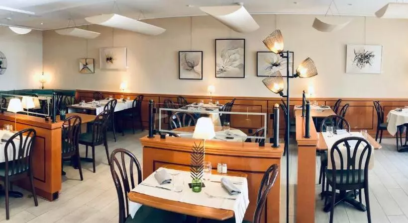 Fotos del hotel Hôtel Du Port:  9
