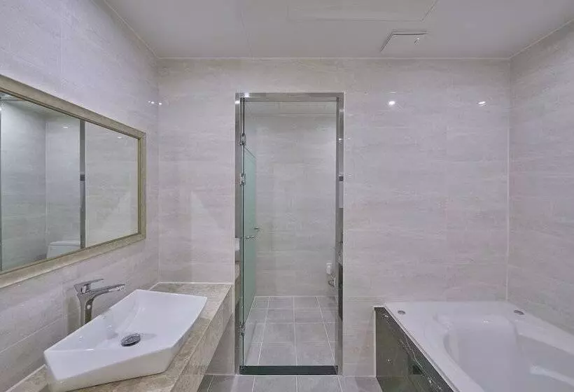 Fotos del hotel Gwangju Madrid:  9
