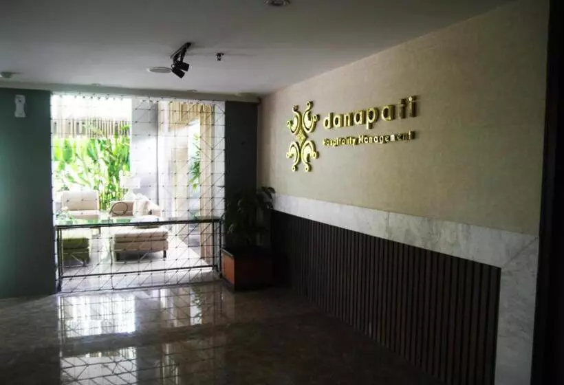Fotos del hotel The Nest Hotel By Danapati:  13
