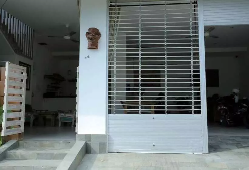 Fotos del hotel Reddoorz Near Raya Semer:  2