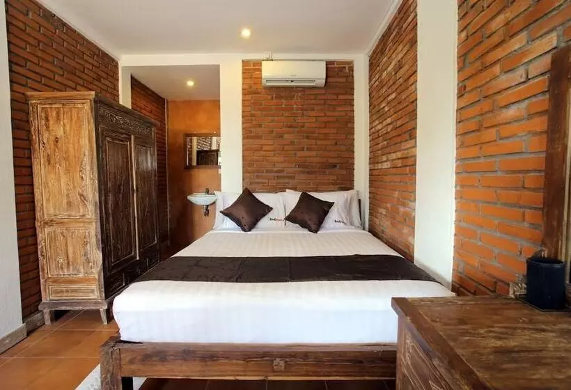 Fotos del hotel Reddoorz Near Raya Semer:  8