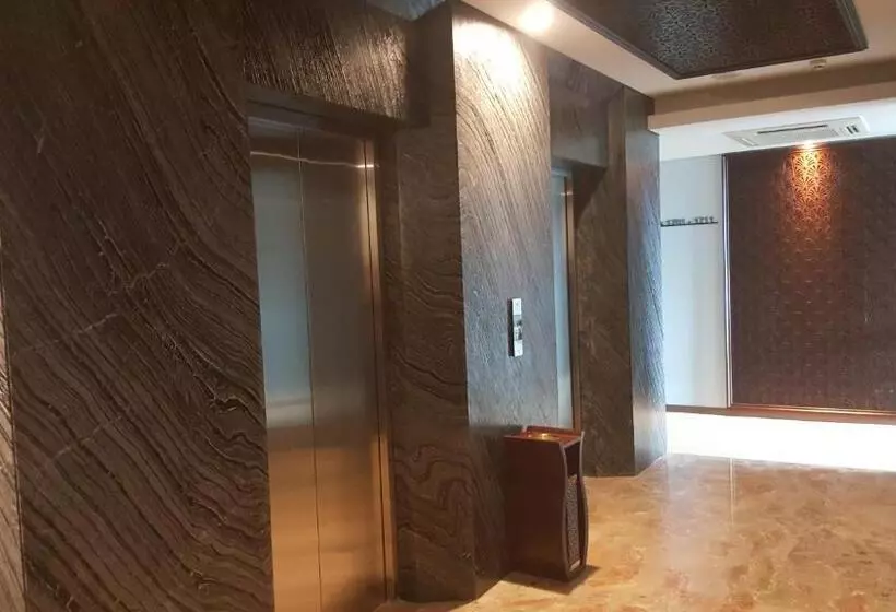 Fotos del hotel Arthama Hotels Makassar:  3