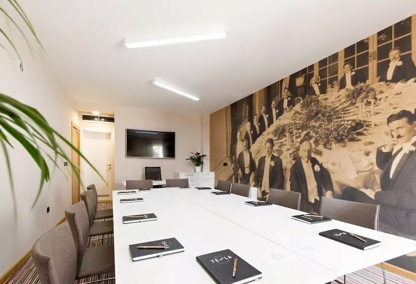 Fotos del hotel Tesla  Smart Stay:  4