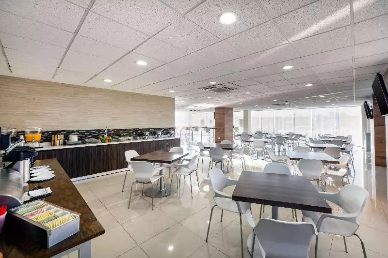 Fotos del hotel Sleep Inn Tijuana:  3