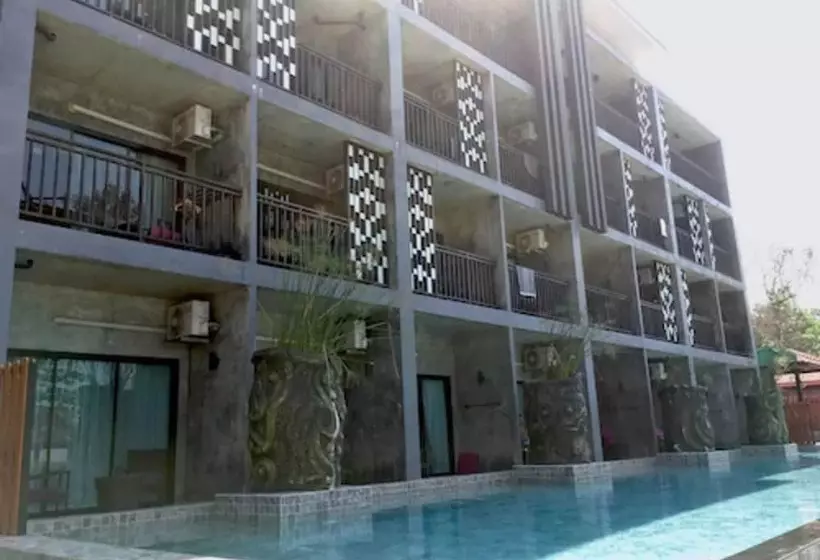 Maneetel Krabi Beachfront