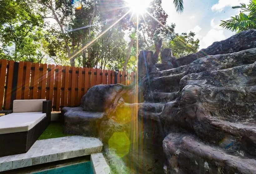 Fotos del hotel Maneetel Krabi Beachfront:  2