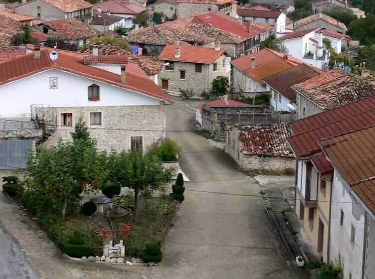 Fotos del hotel Rural La Torre De Bisjueces:  13