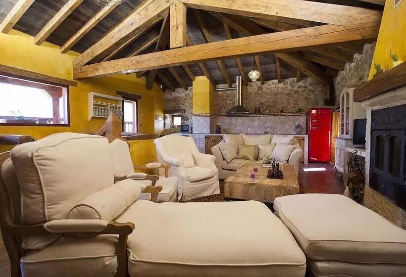 Fotos del hotel Rural La Torre De Bisjueces:  1