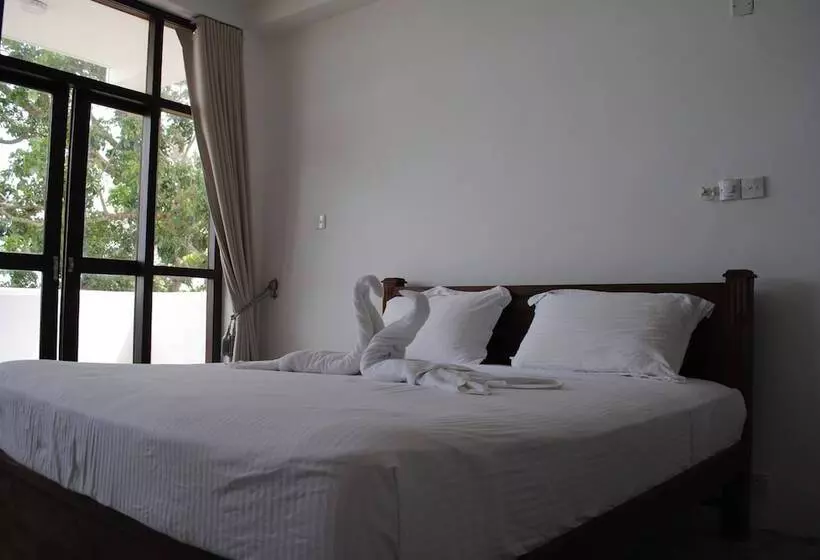Fotos del hotel Kaori Cafe And Villa:  2