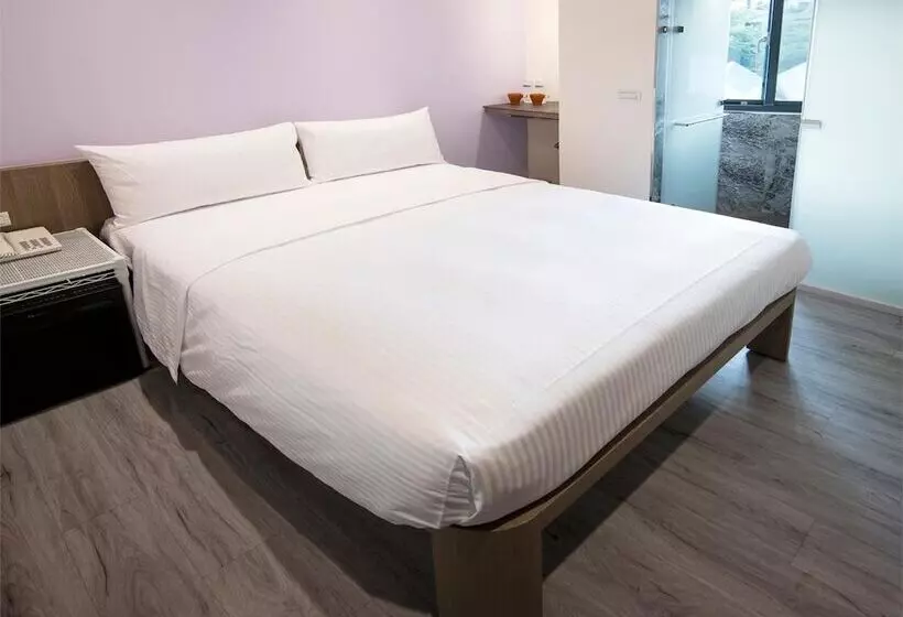 Fotos del hotel Metro Apartment:  6