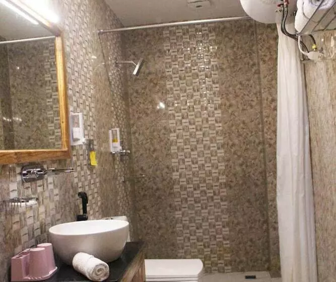 Fotos del hotel Khamsum:  10