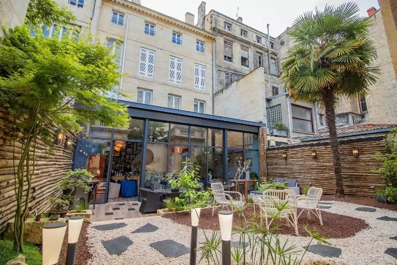 Fotos del hotel Des Quinconces Bordeaux Centre:  11