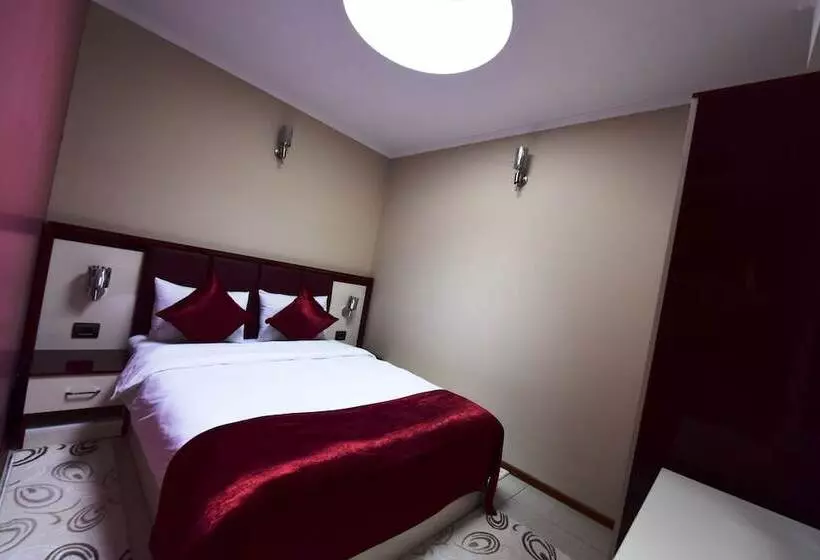 Fotos del hotel Deluxe City:  11