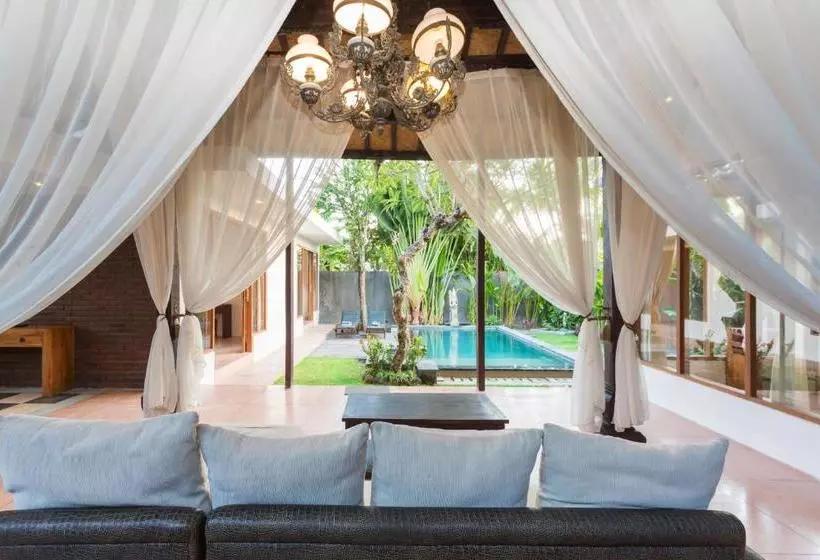 Anyar Sari Villa