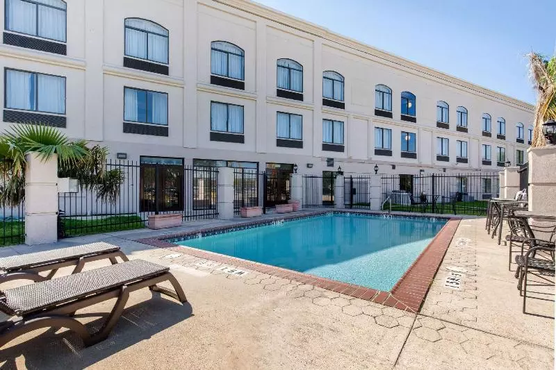 Fotos del hotel Comfort Inn & Suites Sw Houston Sugarland:  3