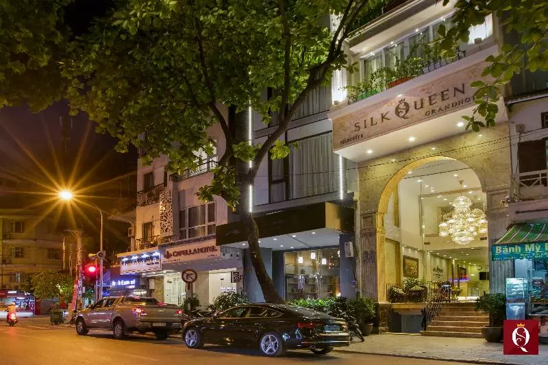 Silk Queen Grand