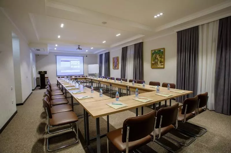 Fotos del hotel Navruz  Tashkent:  7