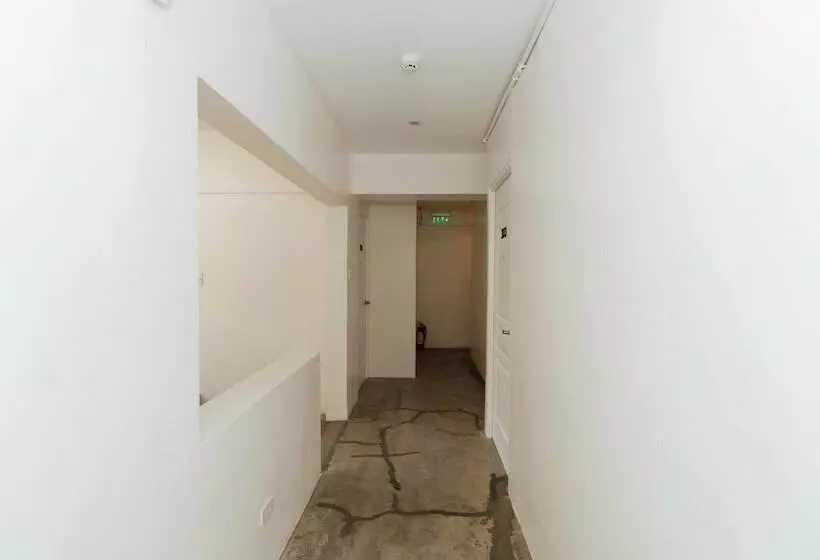 Fotos del hotel Reddoorz Plus @ Boni Avenue Mandaluyong:  2